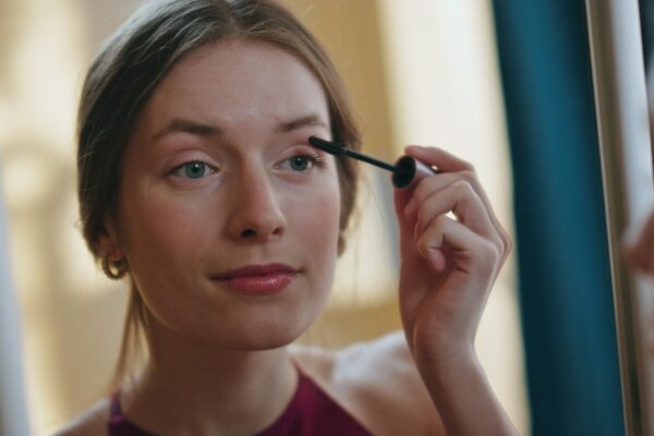 Rimelul se transferă sub ochi: ce verifici înainte să schimbi produsul